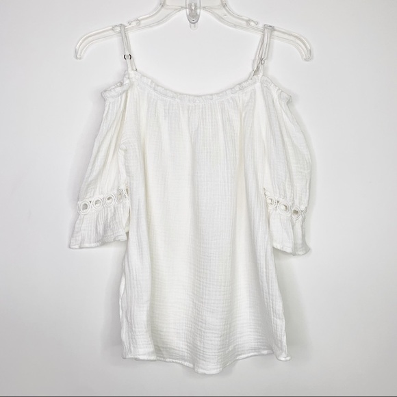 Stitch Fix l Jella C Bella Off The Shoulder Top - Picture 2 of 10